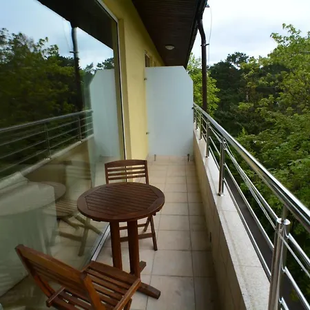 Floryda Bed & Breakfast 3*